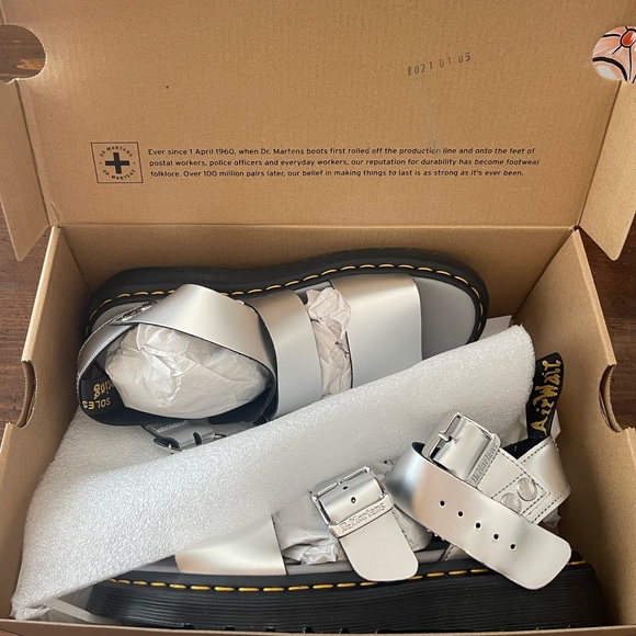 DR. MARTENS Gryphon Sandal Silver - Picture 7 of 8